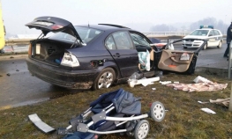 Četvoro povrijeđenih u sudaru auta i autobusa