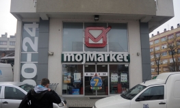 Držali kupca na nišanu, pokrali čak i siću