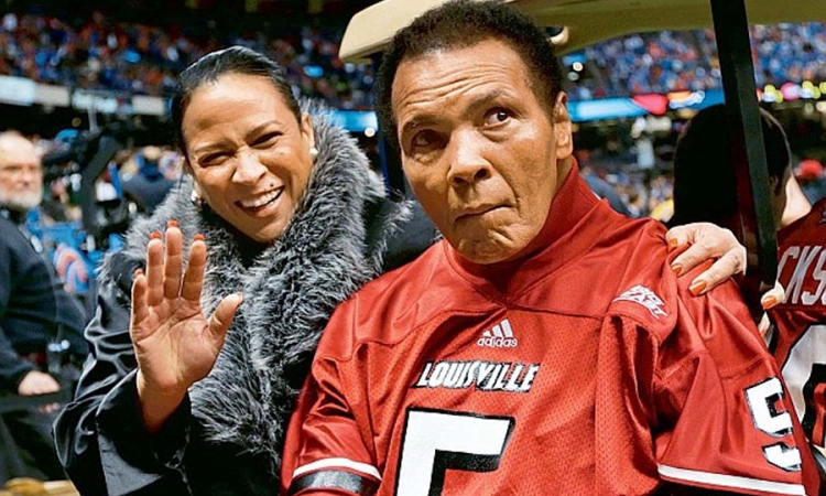Muhamed Ali napustio bolnicu