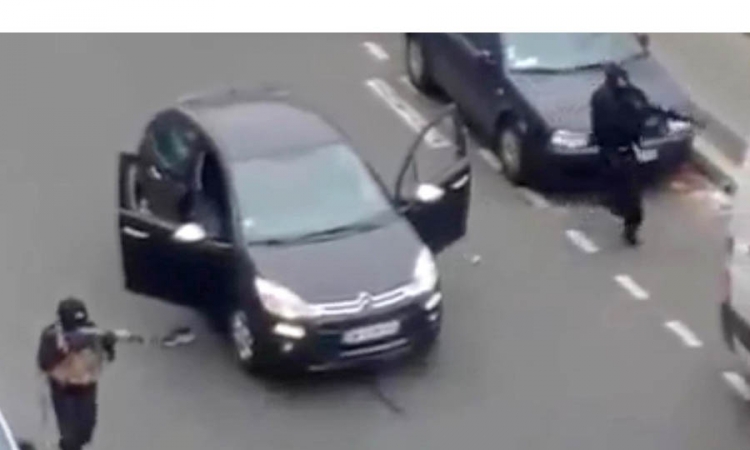 Radikalni muslimani na internetu veličaju zločin u Parizu
