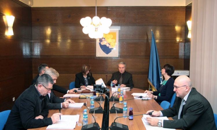Klub Srba os­tao ne­po­pu­njen