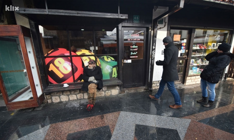 Sarajlija beskućniku dao krov nad glavom