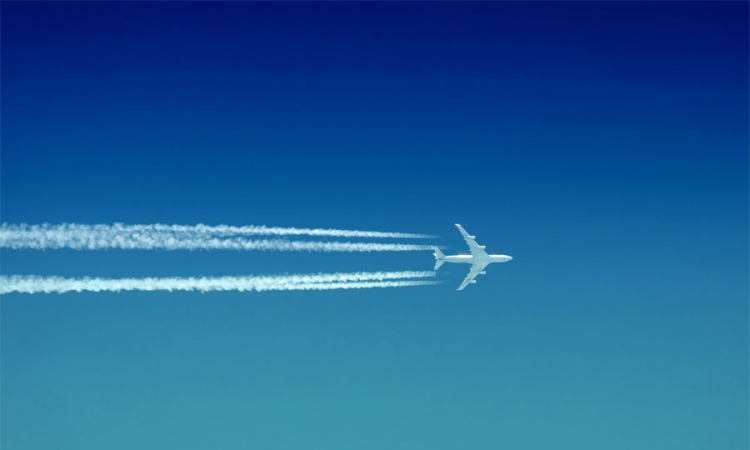 Avion koji je poletio za Banjaluku kruži iznad Beograda sat vremena