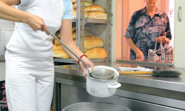 Gladnih sve više, kazani sve prazniji