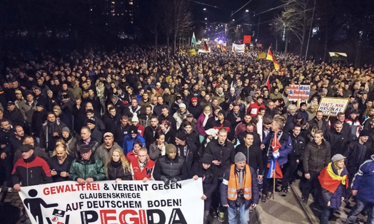 Merkelova razumije probleme, ali nema razumijevanje za Pegidu