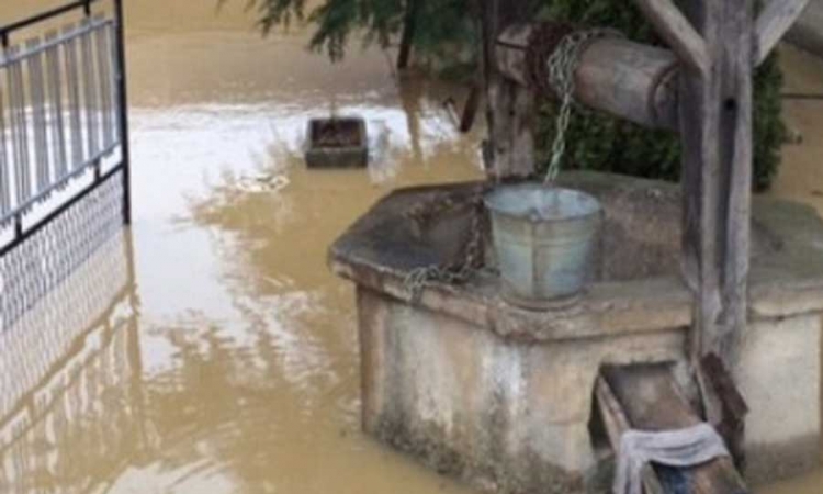 Obilna kiša plavila podrume i prizemne kuće u Dalmaciji