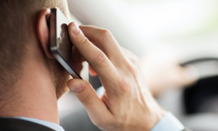 Mobilni telefon važniji od hrane