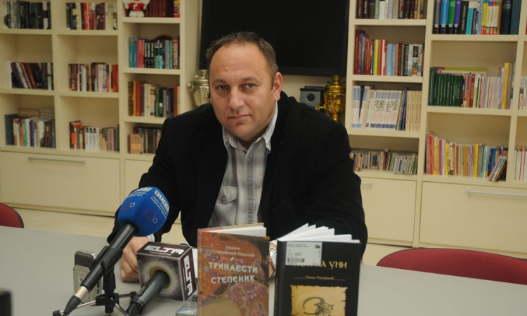 Na dodjeli nagrade pale teške riječi