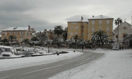Na Braču 20 centimetara snijega