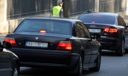 Vlada Srbije zbog štednje prodaje 1583 automobila