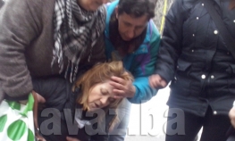 Policajac udario radnicu "Aide" u stomak?