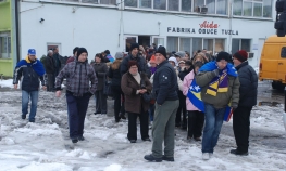 Radnice povrijeđene u naguravanju s policijom