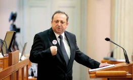 Saborska većina osuđuje napade na Pupovca