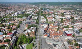 Ometali saobraćaj u centru Banjaluke, pa napali policiju