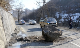 Odron na putu Banjaluka - Čelinac, saobraćaj jednom trakom