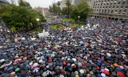 Oko 400.000 ljudi protestovalo zbog sumnjive smrti tužioca