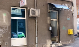 Zapaljeni ordinacija i auto
