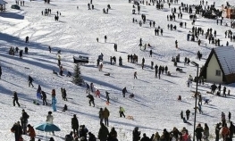 Vrijeme sunčano, visina snijega 1,5 metara