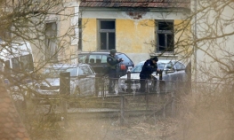 Ranio supružnike pa izvršio samoubistvo