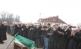 Stotine ljudi oprostilo se od mladića koji su poginuli na kopu Dubrave