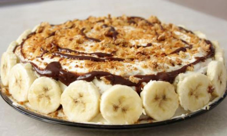 Brza torta sa bananama, jabukama i keksom