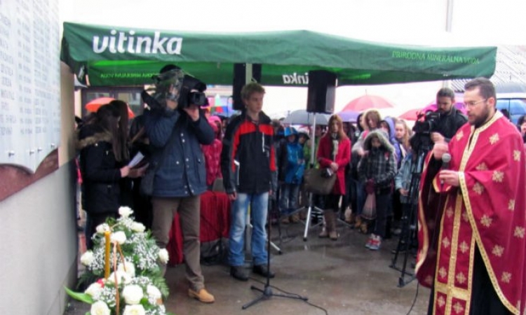 Služen parastos u Šargovcu za 52 ubijena učenika