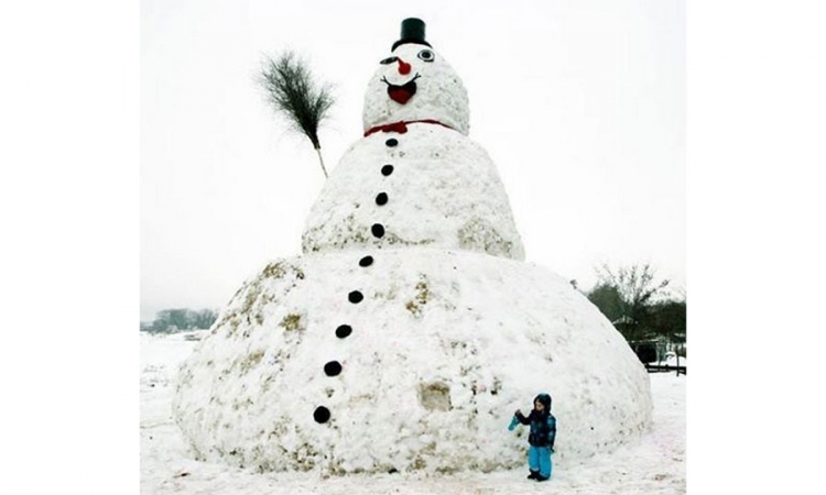 Napravili snješka visokog 13 metara