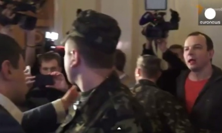 Potukli se poslanici ukrajinskog parlamenta