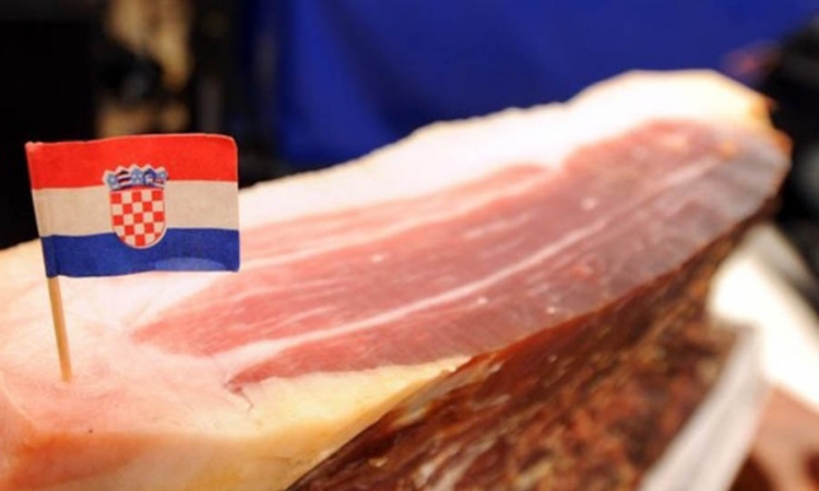 Na stolu isključivo hrvatski specijaliteti