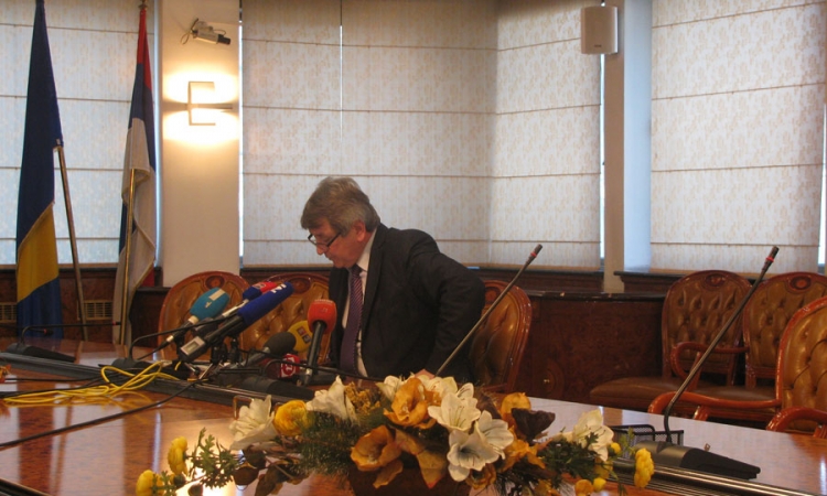 Nije povrijeđen nacionalni interes - tražiće ocjenu ustavnosti