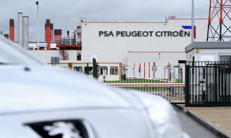 Godišnji gubitak "Peugeot-Citroena" manji četiri puta