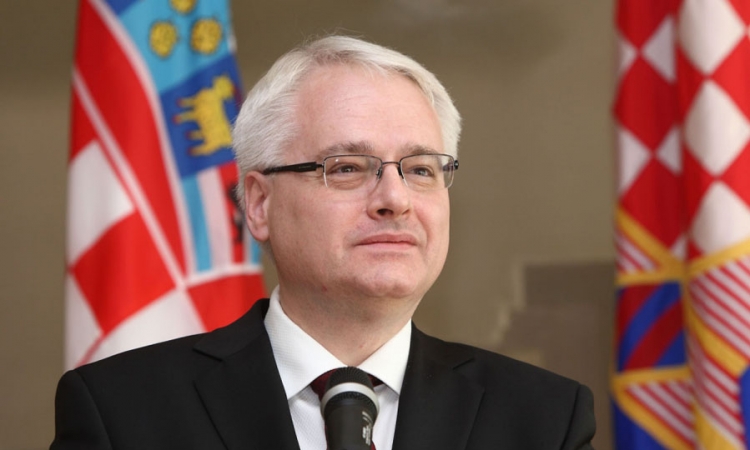 Josipović se neće vraćati u SDP, ostaje u politici