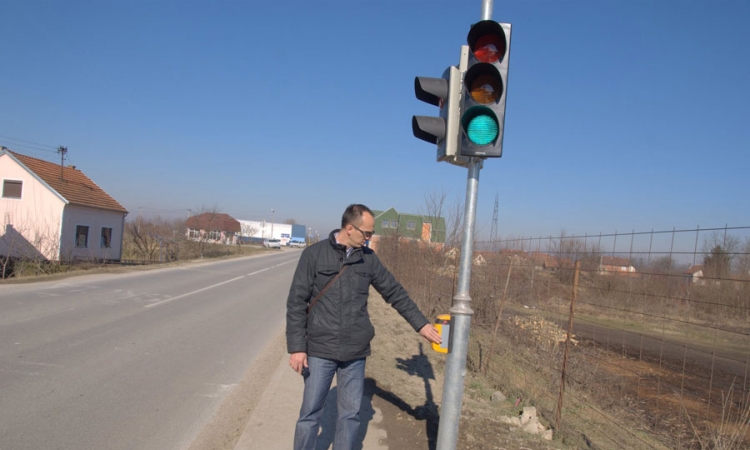 Semafor umjesto ležećih policajaca