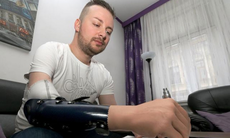 "Moj tata je postao robot"