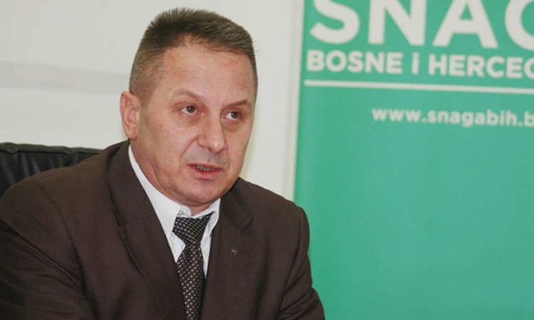 Osnovicu za obračun plate digli za 250 KM