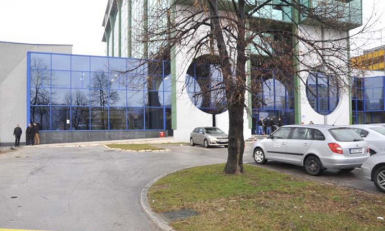 Pucao na člana NO "Elektroprivrede" zbog dugova