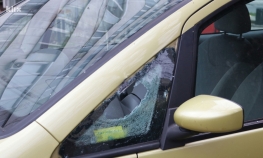 Od eksplozije bombe u Sarajevu oštećena vozila