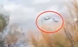 Objavljen snimak sudara helikoptera u kojem su poginuli francuski ...