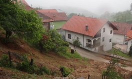 Klizišta iselila pet porodica