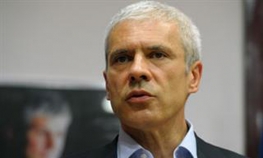 Tadić: Nije normalno da u akciji policije učestvuje ministar