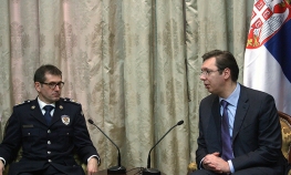 Vučić: Hrabri policajci da budu primer svima u državi