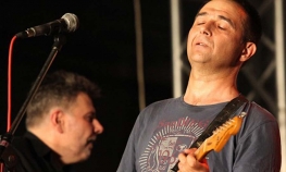 Posthumno objavljen koncertni album Vlade Divljana