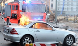 Neredi u Frankfurtu: Privedeno 500 ljudi, povrijeđeno više desetina