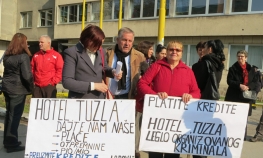 Zbog većih poslaničkih plata prijete protestima