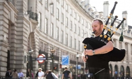 London umoran od sviranja gajdi