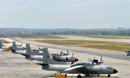 Pao avion indijske mornarice, potraga za dvojicom oficira