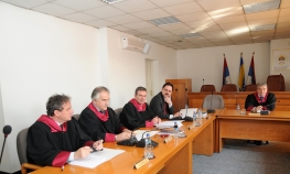 Lideri sindikata mimo Ustava uvećavali plate