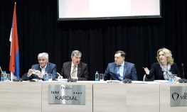 Dodik otvorio savjetovanje SNSD-a u Tesliću