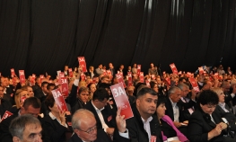 Partije zbijaju redove