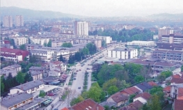 Otkrivene osobe koje su pokušale da zapale američku i zastavu BiH